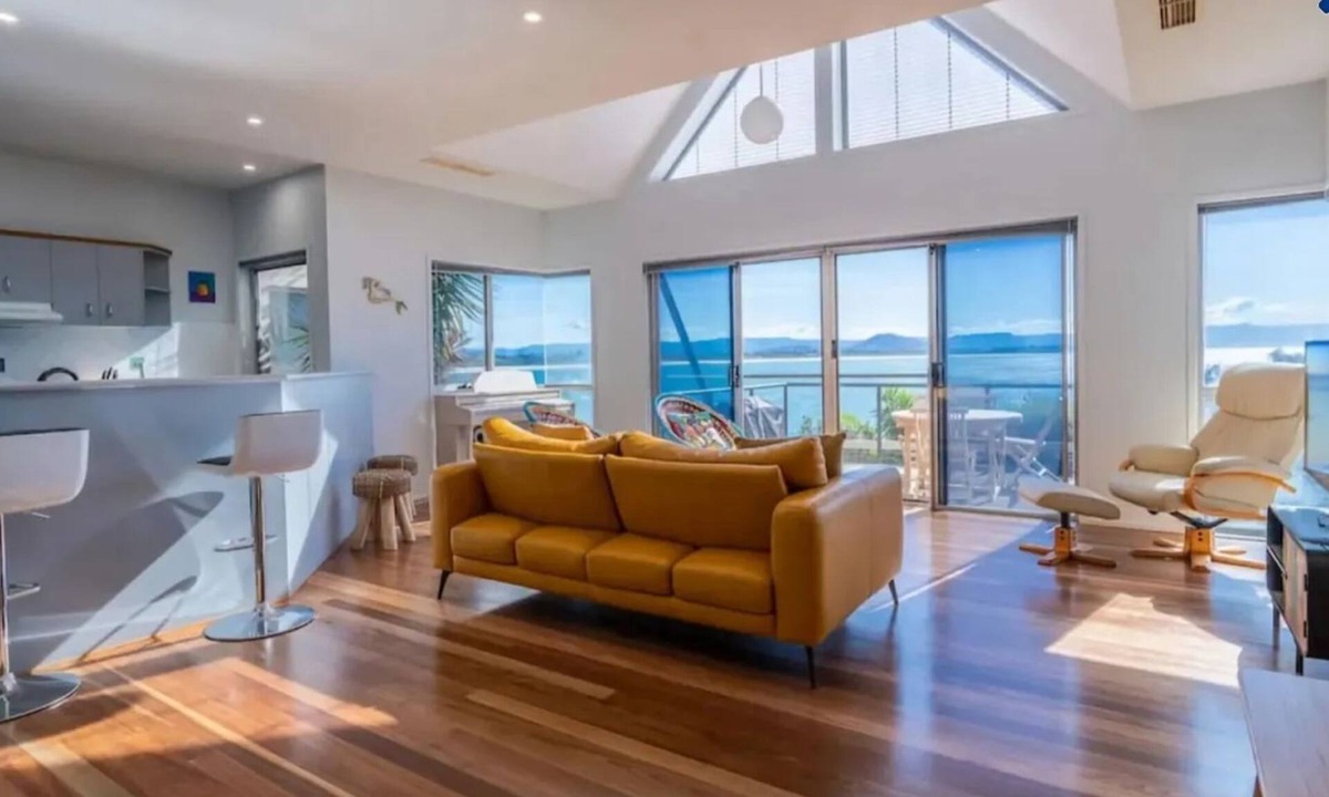 Culburra Beach House | Mermaids Hideout — Stay5 Pay 4