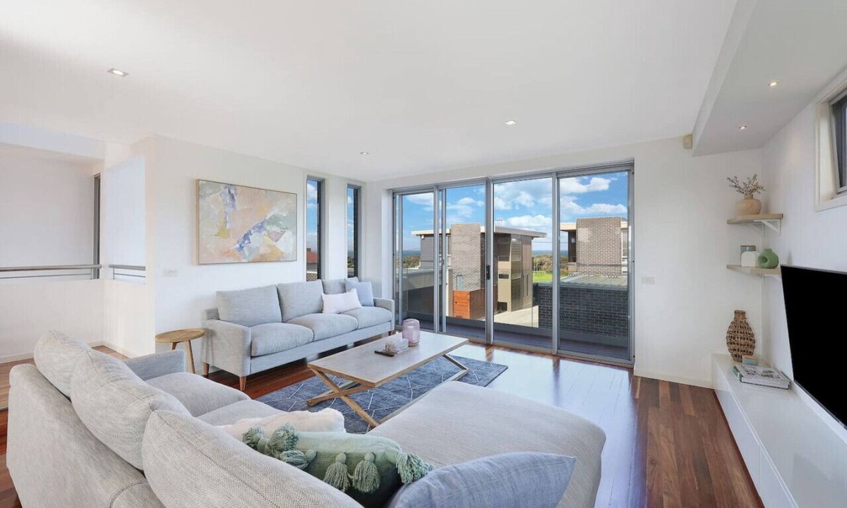 Warrnambool Apartment | Merri Seaview - seaside accommodation near the CBD