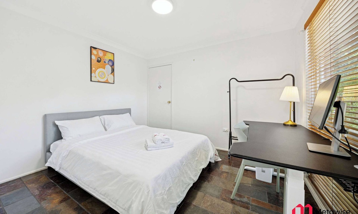 Castle Hill House | MetaWise Cozy Family Room5 in Shared Home Free Parking