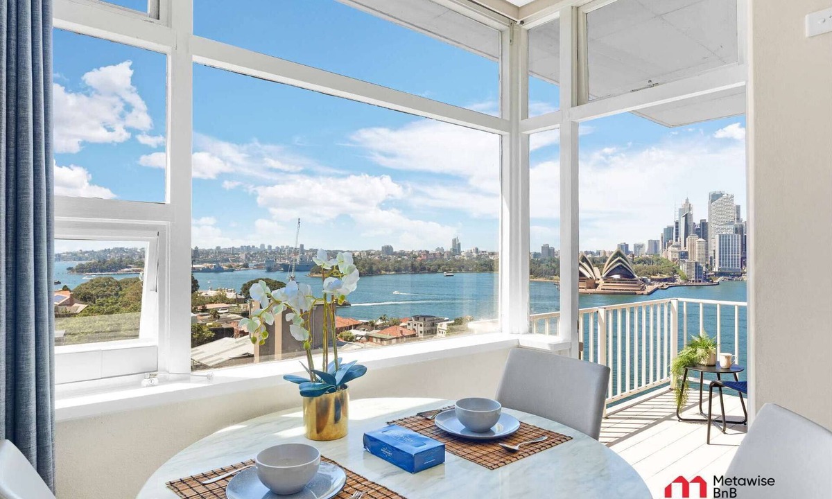 Kirribilli Apartment | Metawise Harbour View Studio Kirribilli