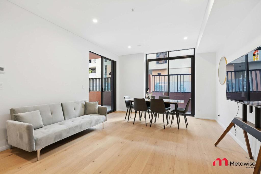 Rouse Hill Apartment | MetaWiseBnB Modern 2BR Near Shops & Metro