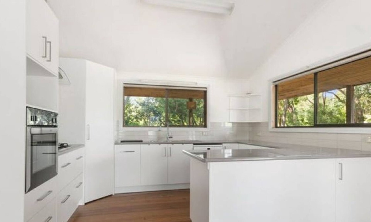 Metung Other | Metung Farmhouse set on 2 acres