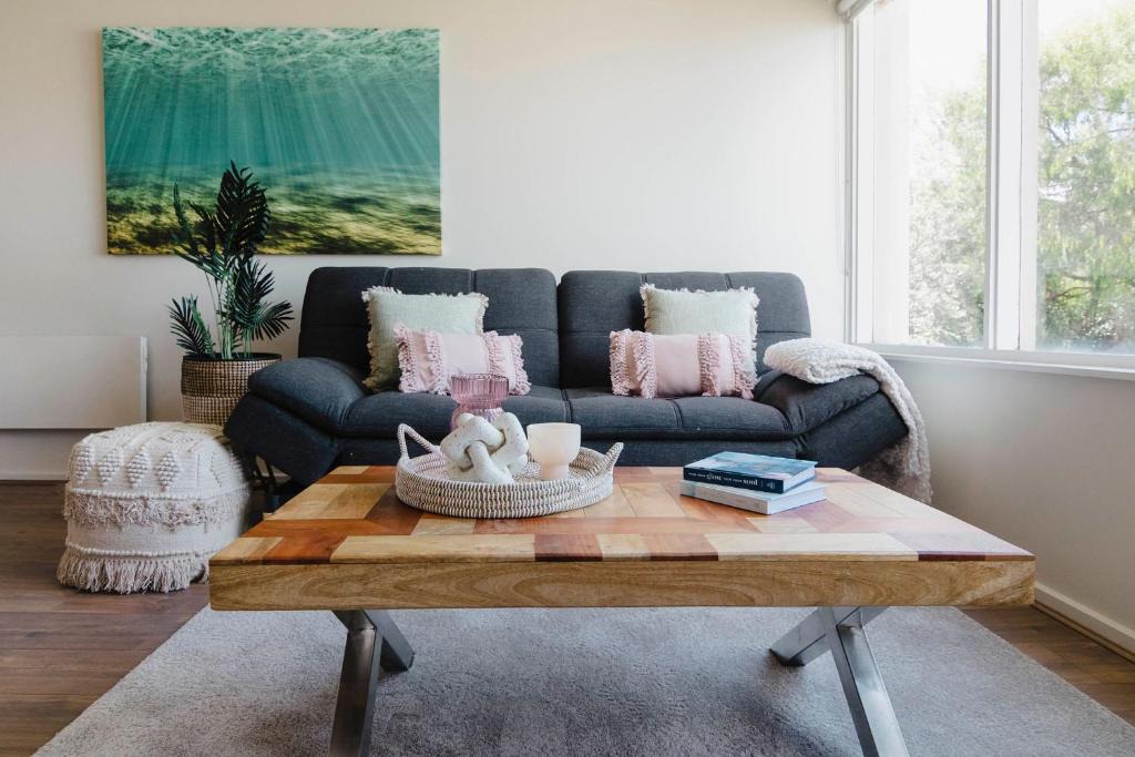Middle Park Apartment | Middle Park Magic With Parking
