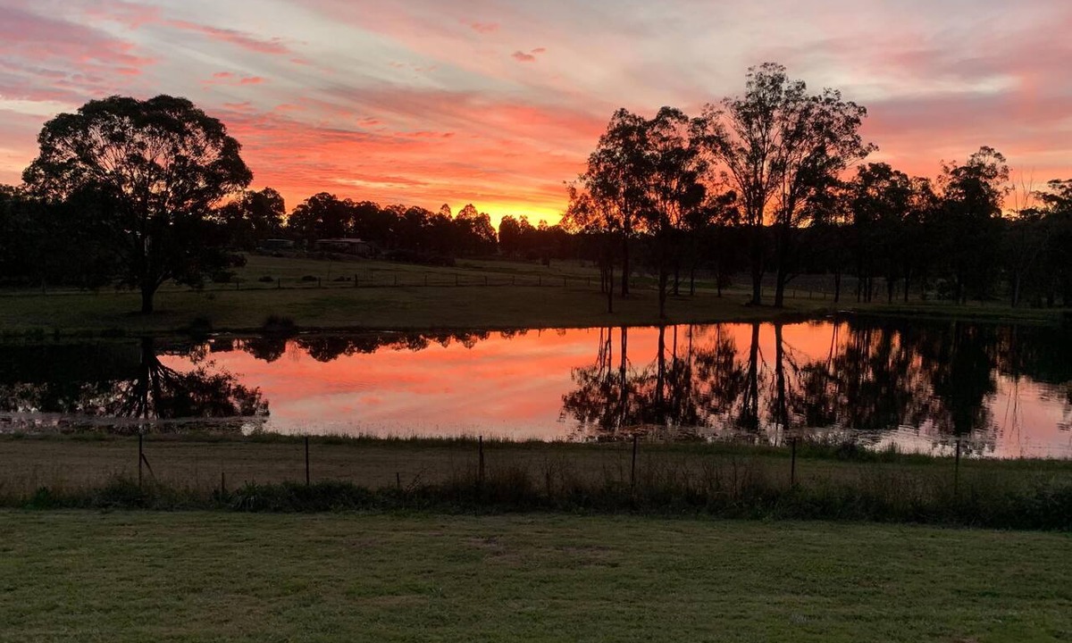 Pokolbin House | Mistletoe Lakehouse - Stunning 6–7 bedroom residence set on 7 tranquil acres,
