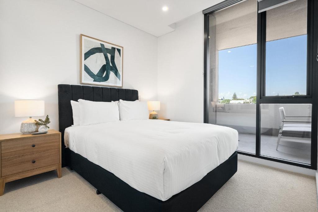 North Fremantle Apartment | Modern 1-Bed Apartment with Views in Fremantle