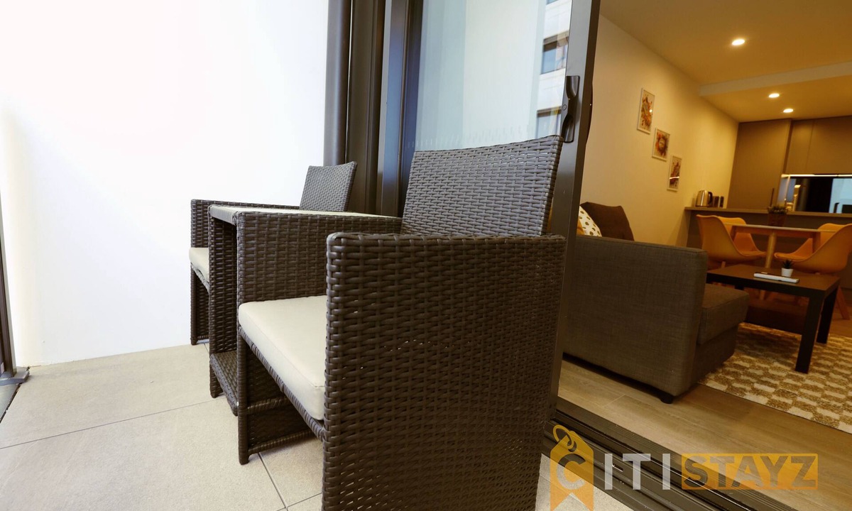 Phillip Apartment | Modern 1Bd Woden | Free Parking | Professionals
