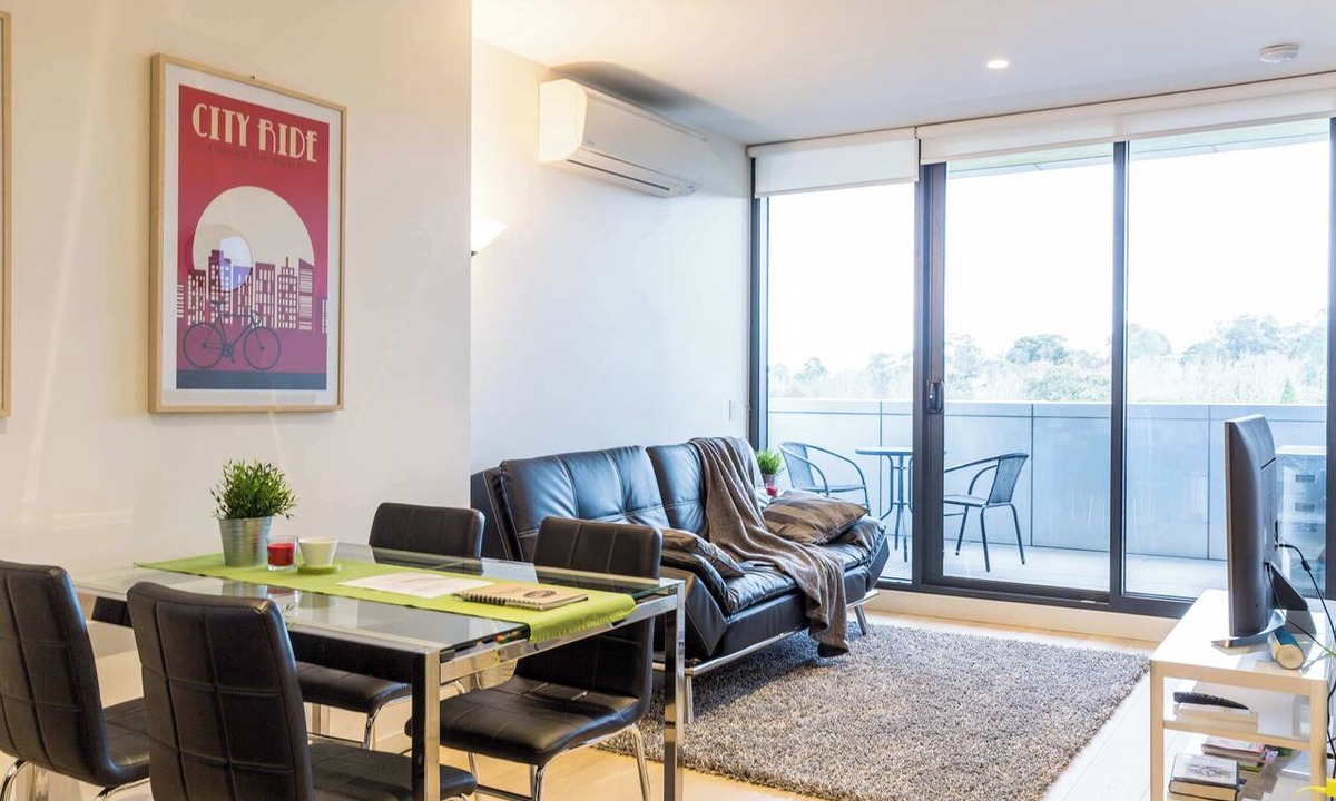 Parkville Apartment | Modern 1BDR in Tranquil Parklands