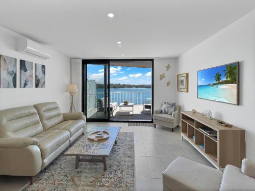 Batemans Bay Apartment | Modern 2-Bedroom Apartment with Pool Access