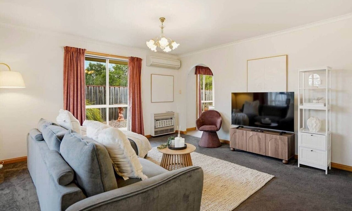 Youngtown House | Modern 3BR Retreat | Near Launceston CBD