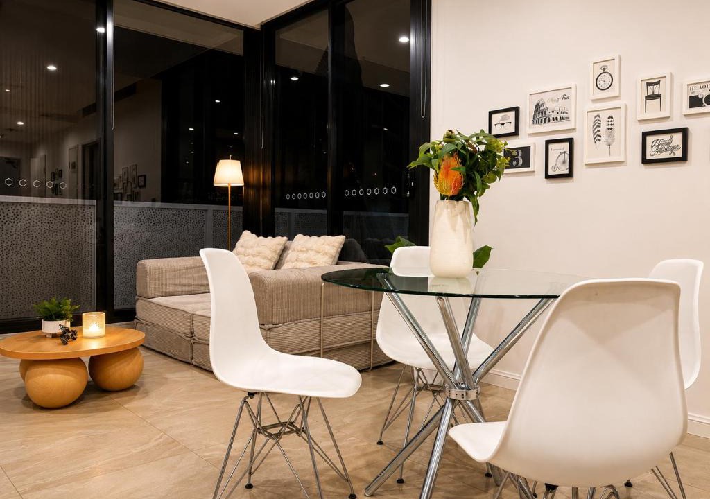 Lidcombe Apartment | Modern Apartment Near Stadium & Shops