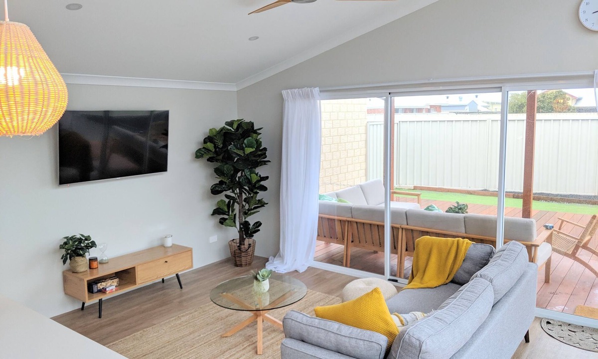 Busselton House | Modern Central Busselton Beach House