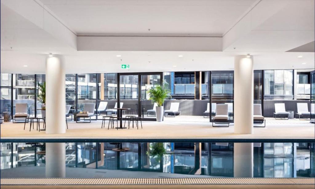 Phillip Apartment | Modern & Cozy 1-Bedroom Apartment in Phillip