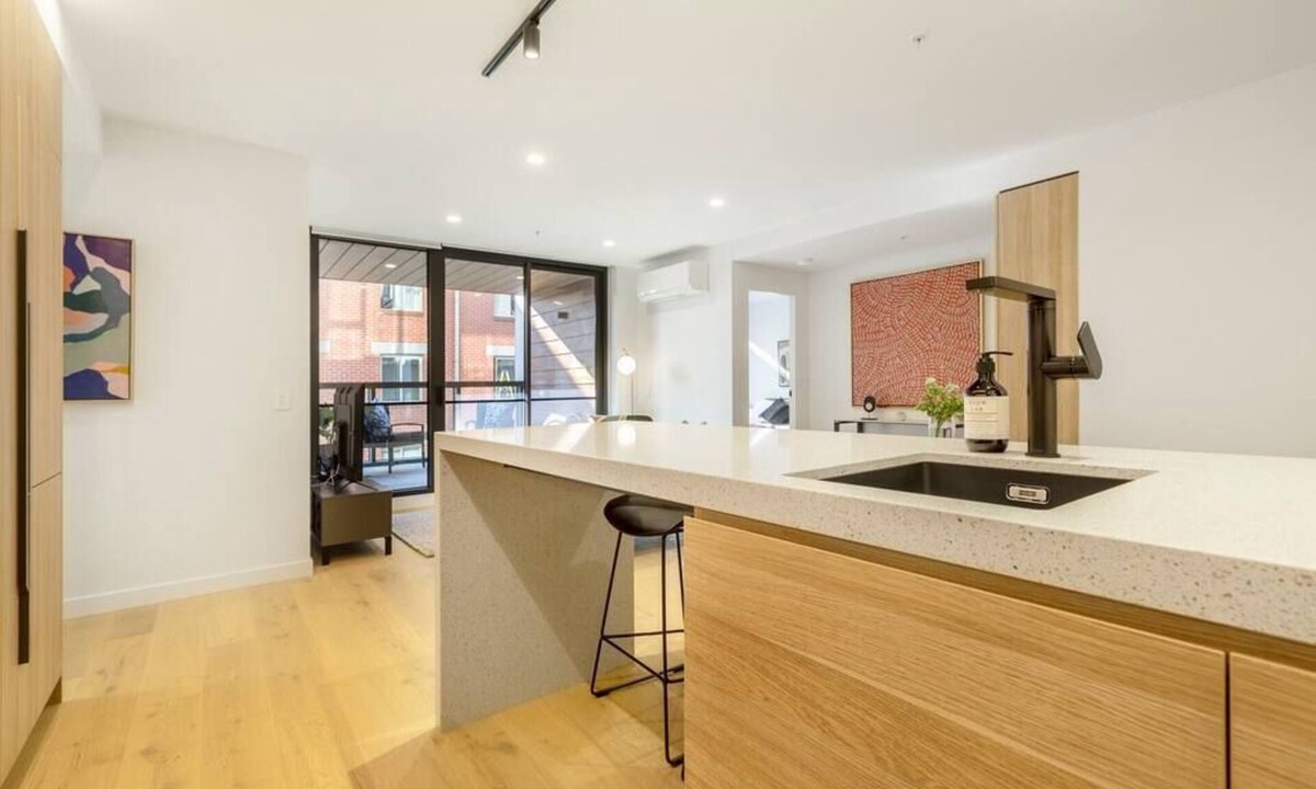 Windsor Apartment | Modern Elegance meets Comfort!