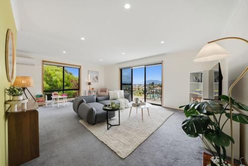 Lenah Valley House | Modern Family Home in Lenah Valley Hobart