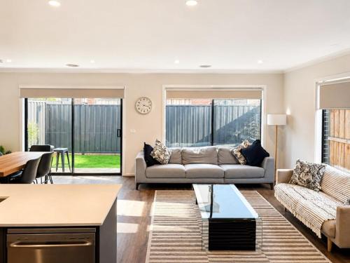 Truganina House | Modern Family Home in Truganina - Space to Relax