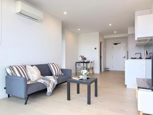 Clayton Apartment | Modern M City Resort Suite 2BR w Balcony Parking M2808