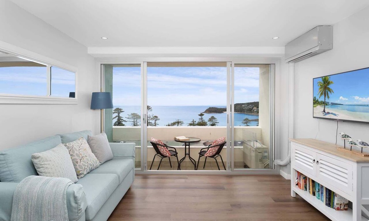 Manly Apartment | Modern Manly Apartment with Stunning Views, Pool