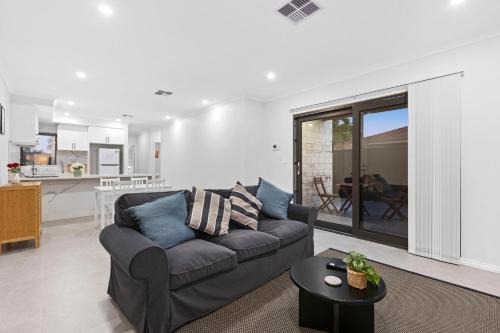 St James House | Modern Rooms for Professionals-Walk to Curtin University