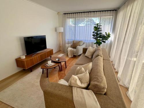 Armadale House | Modern Stay in Armadale