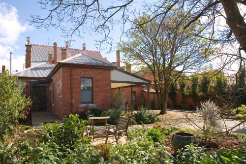Kyneton Apartment | Mollisons