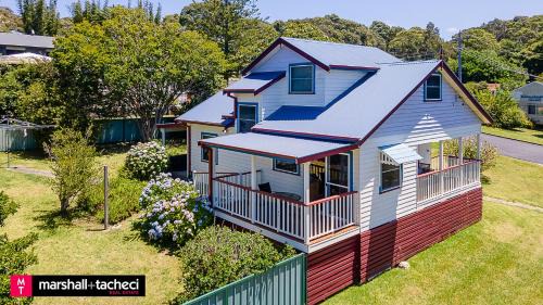 Bermagui House | Moorhead Beach Cottage - Wallaga Lake Rd 60
