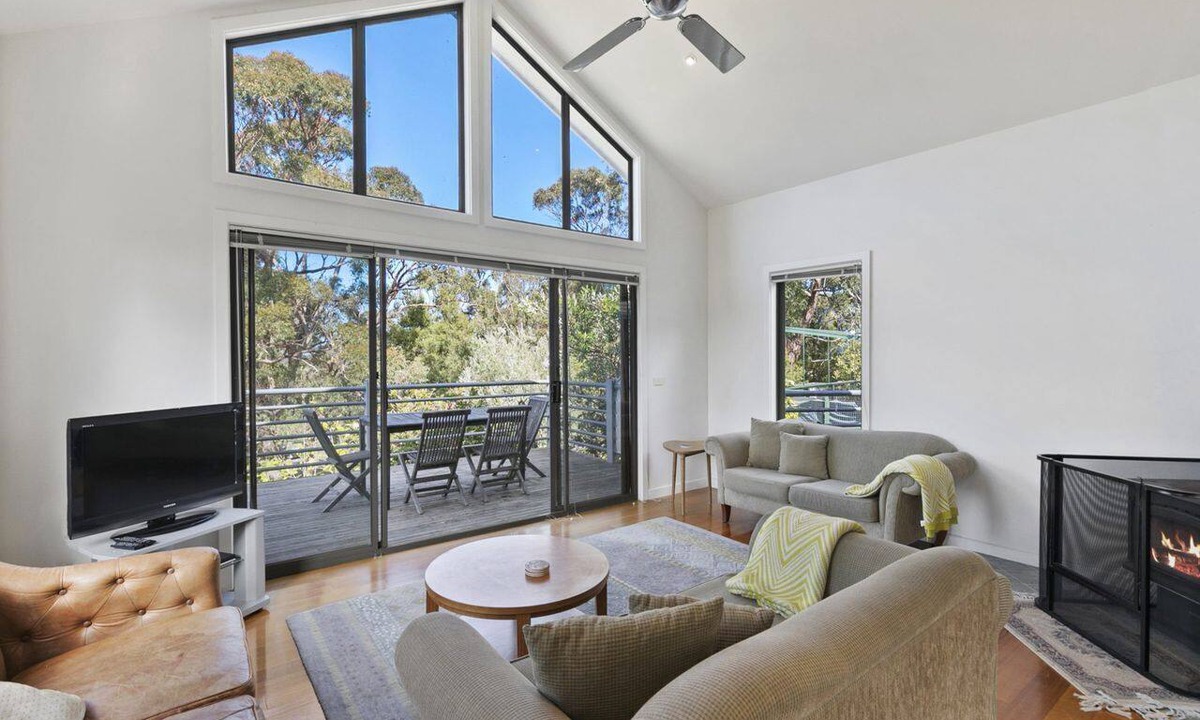 Lorne House | Morgans @ Lorne - with WiFi
