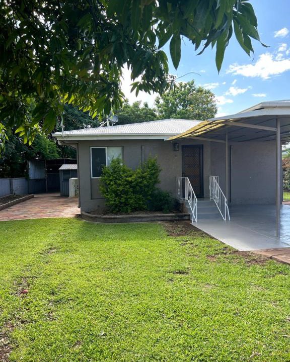 Sunset House | Mount Isa - Epsilon is on