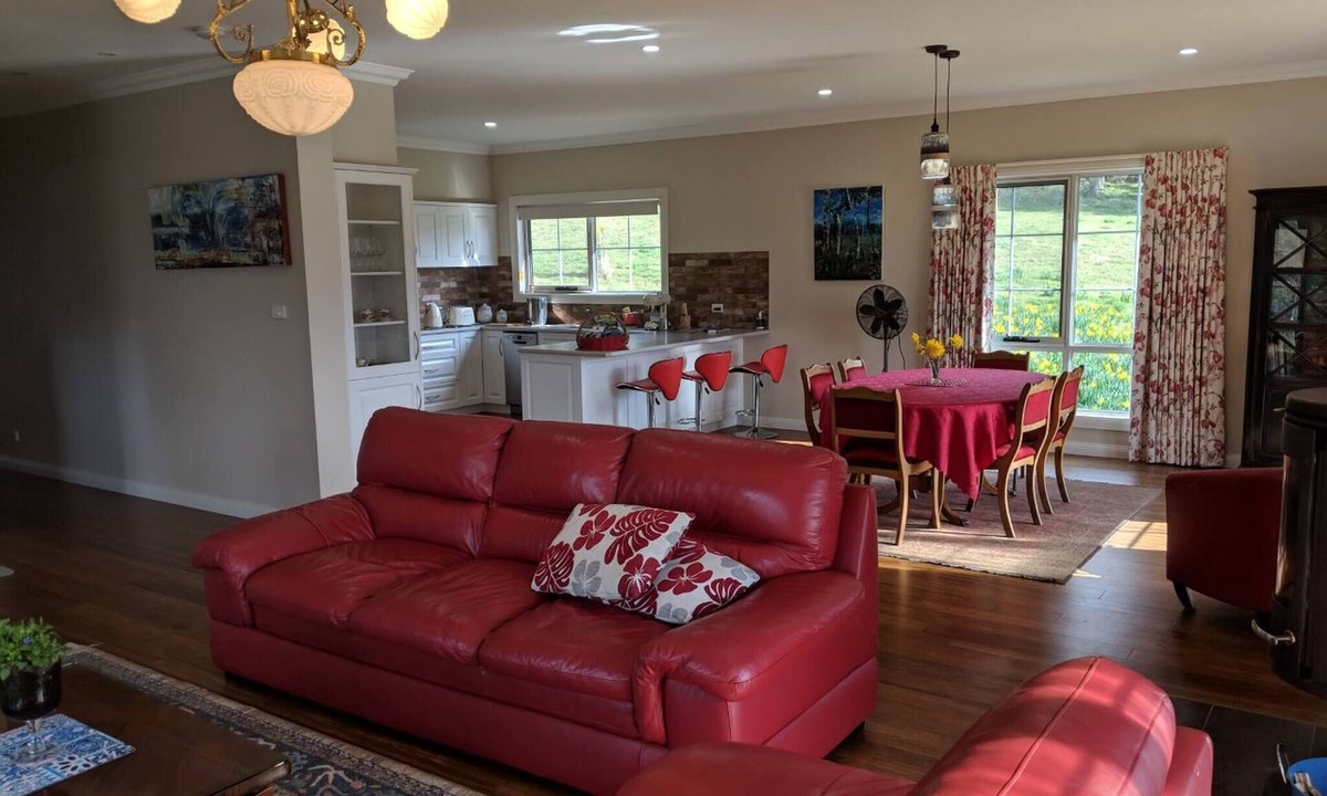 Golden Valley House | Mountain Blue Guest house
