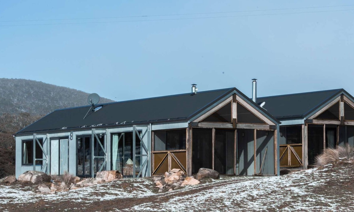 Crackenback House | + MOUNTAIN LUXURY + Pets Welcome + SECLUSION +