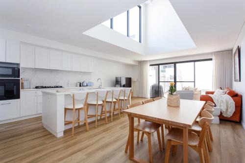 Mount Lawley House | Mt Lawley Home, Cafés, Free Parking, Sleeps 6