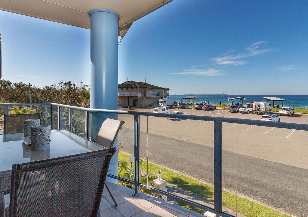 Hawks Nest House | Nautilus 6 Beach Front Bliss