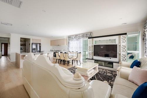 Cranbourne East House | Neat and tidy house