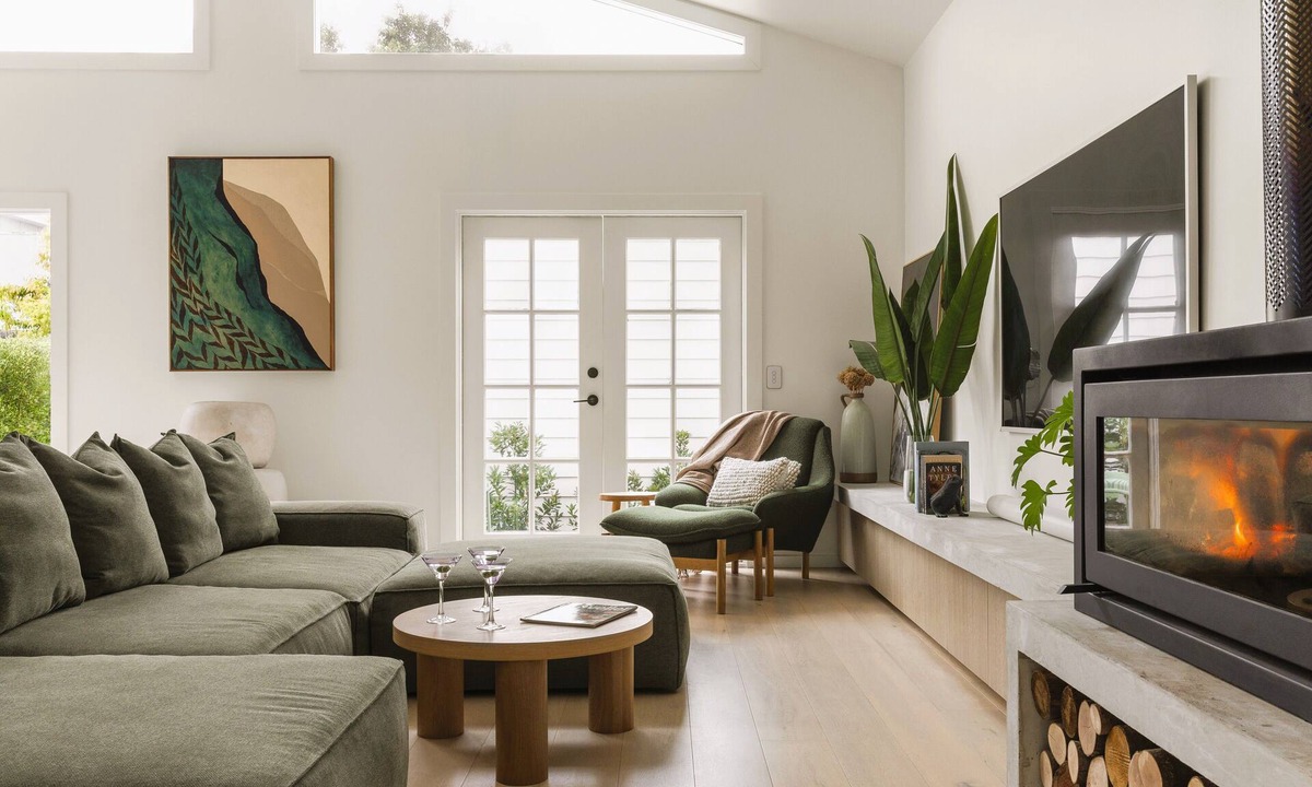 Rosebud House | NESTE on 5th - Luxury in the heart of Rosebud.