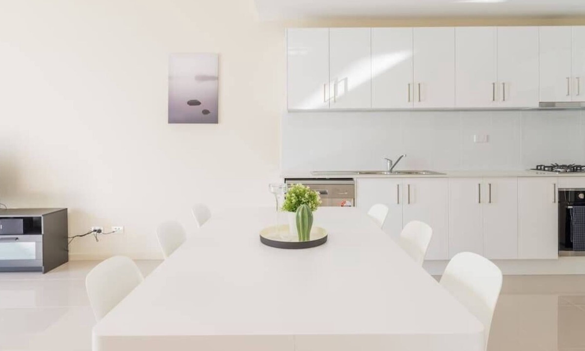 Bowden Apartment | New 2 Bedroom Apt with Secure Parking & WiFi