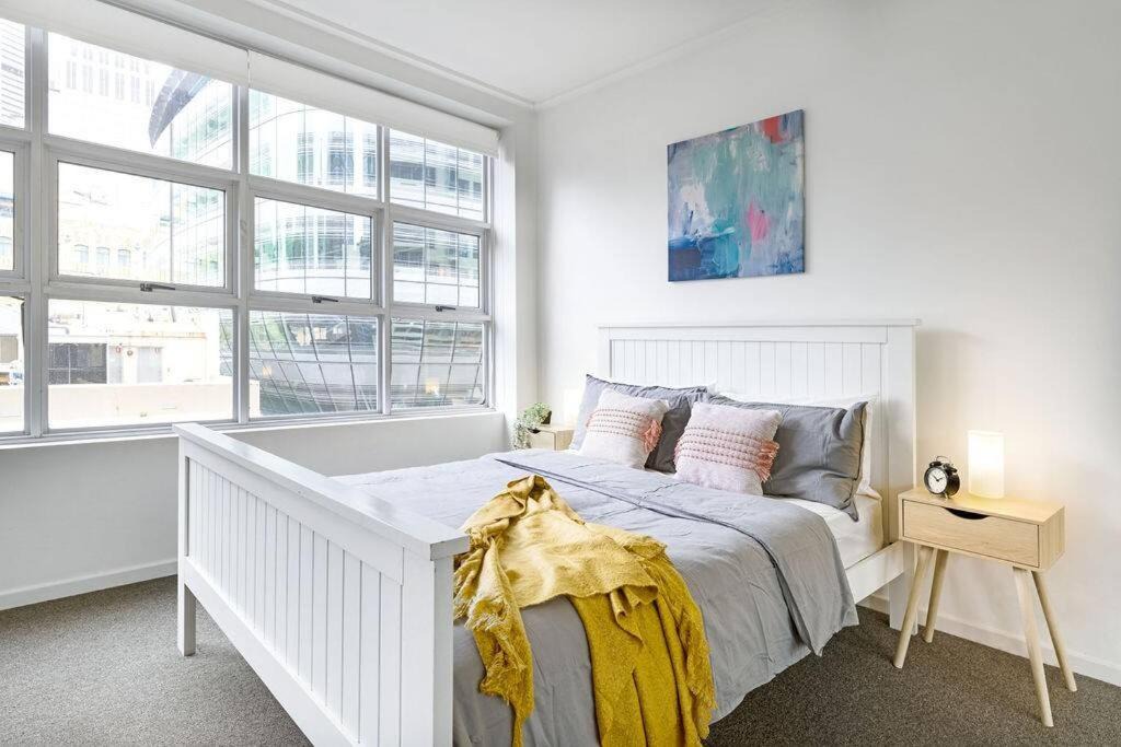 Sydney Central Business District Apartment | NEW! A Bright & Modern Suite Next to Darling Harbour