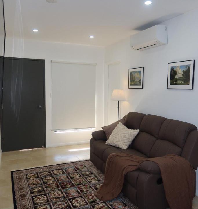 Northmead House | New Modern Family Retreat 3BR Near Parramatta