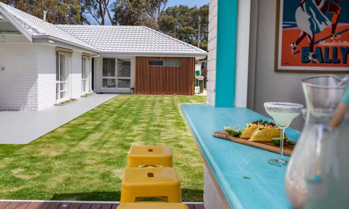 Ocean Grove House | NEW Ocean Retreat - with pizza oven!
