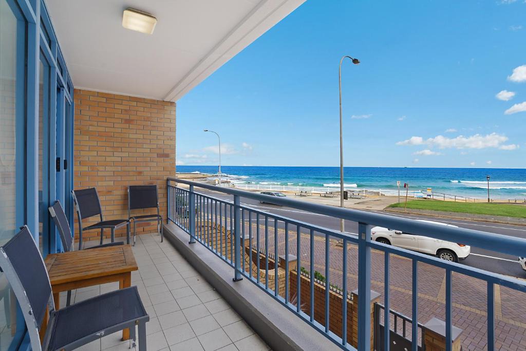 Newcastle East Apartment | Newcastle Short Stay Accommodation - Sandbar Newcastle Beach