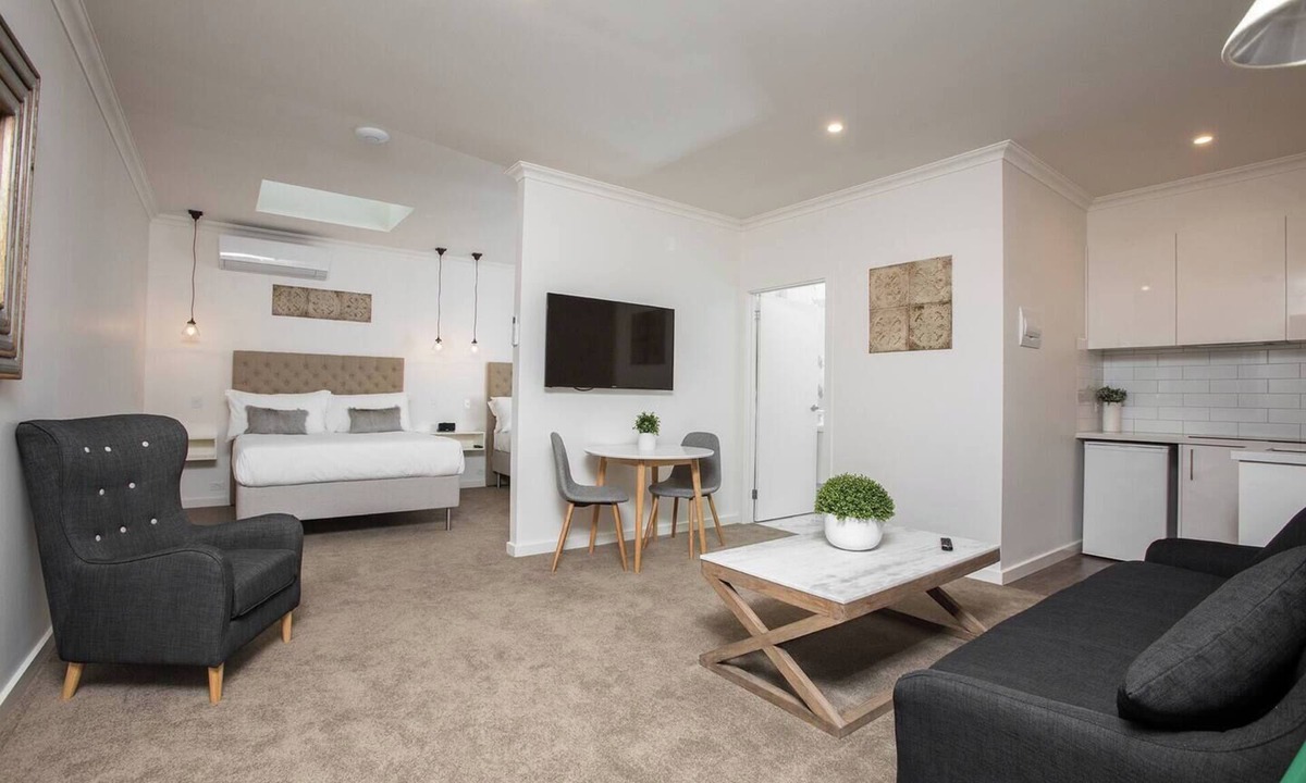 Ballarat Apartment | Newington Apartments - Apt 6 Twin Queen