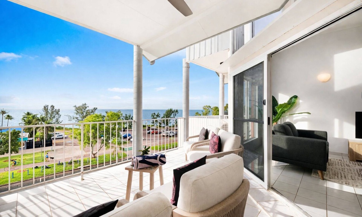 Nightcliff Apartment | Nightcliff Oceanview Top floor Retreat