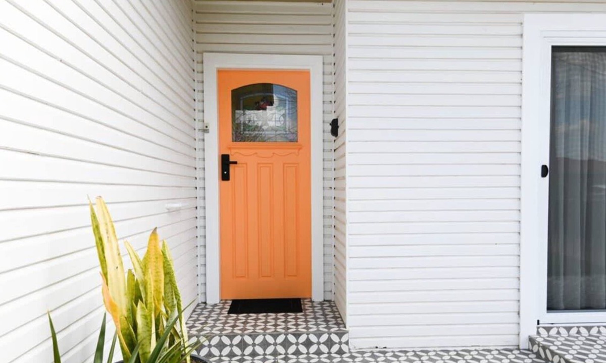 Orange East House | Nile Cottage. 1950s Cottage. East Orange.