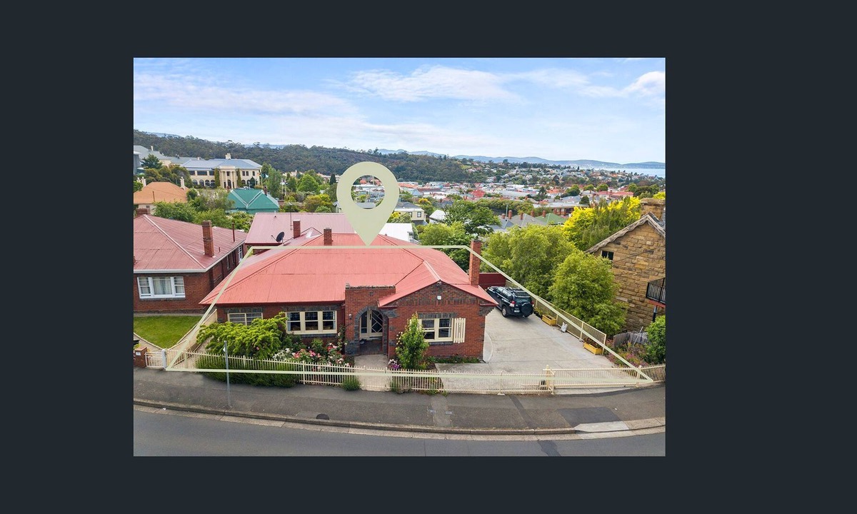 Mount Stuart House | North Hobart Luxury Holiday House