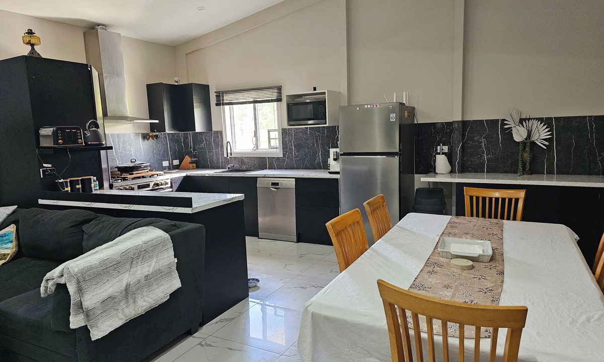 Coorooman House | NOT a share house. Between the City and the Beaches of Yeppoon & Emu Park