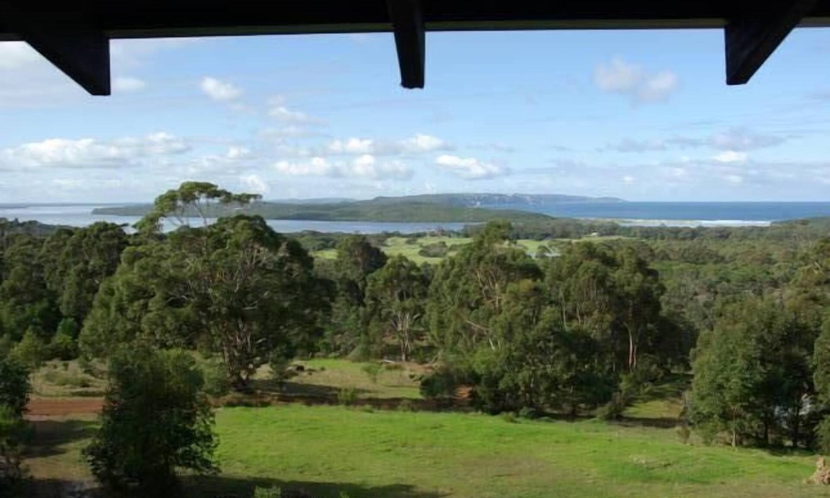 Ocean Beach House | 'Nullaki Dreaming' - Eco Forest Retreat with Panoramic Ocean and Inlet Views