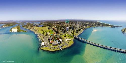 Tuncurry House | Number 4 at 27 South Street