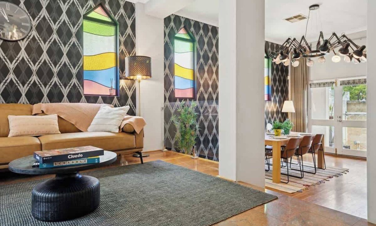 East Perth House | NY Style - City Views - Parking - Walk to Cafes