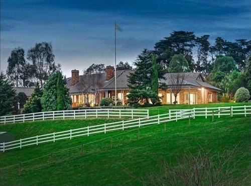 Chirnside Park House | Oak Hill House - Chirnside Park