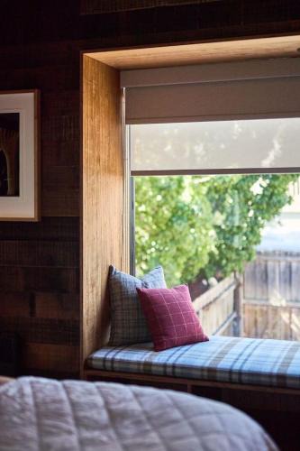 Launceston CBD House | Oakden-The Workers Cottage-Architectural city stay