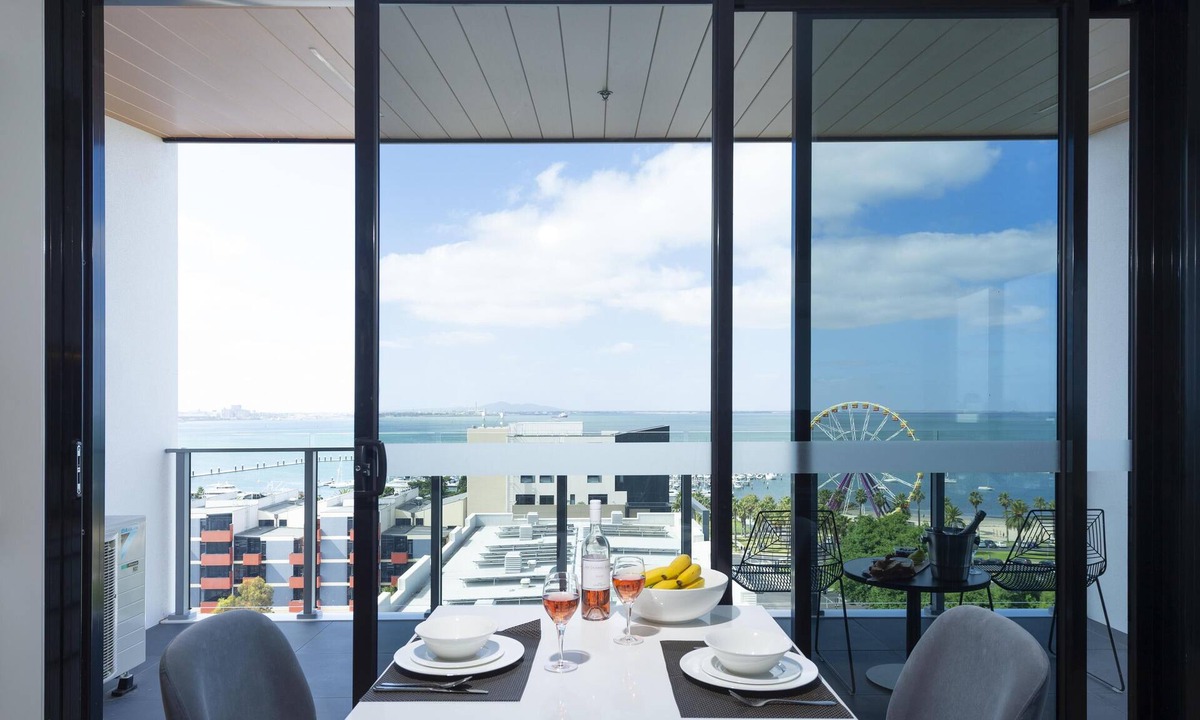 Geelong Hotel | Oaks R Suites Geelong