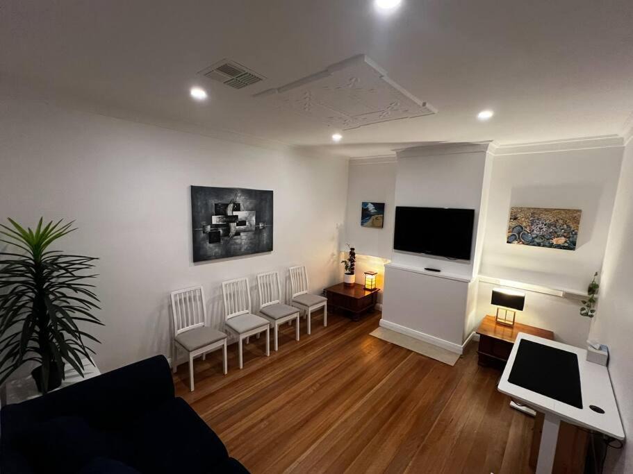 Playford House | Ocean Eyre